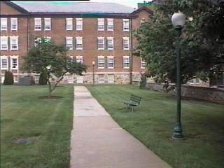 pict207.jpg (16829 bytes)