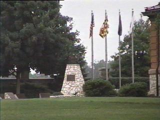 pict222.jpg (14500 bytes)