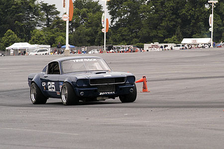 Tracy Lewis showing how a real CP car does it!