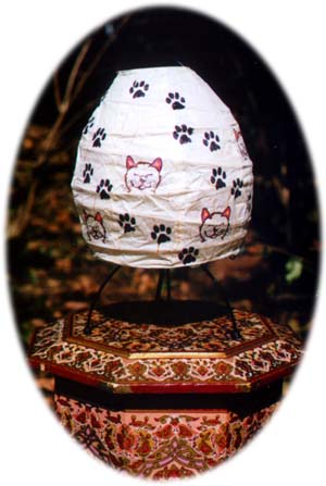 Serene Cat lamp photo